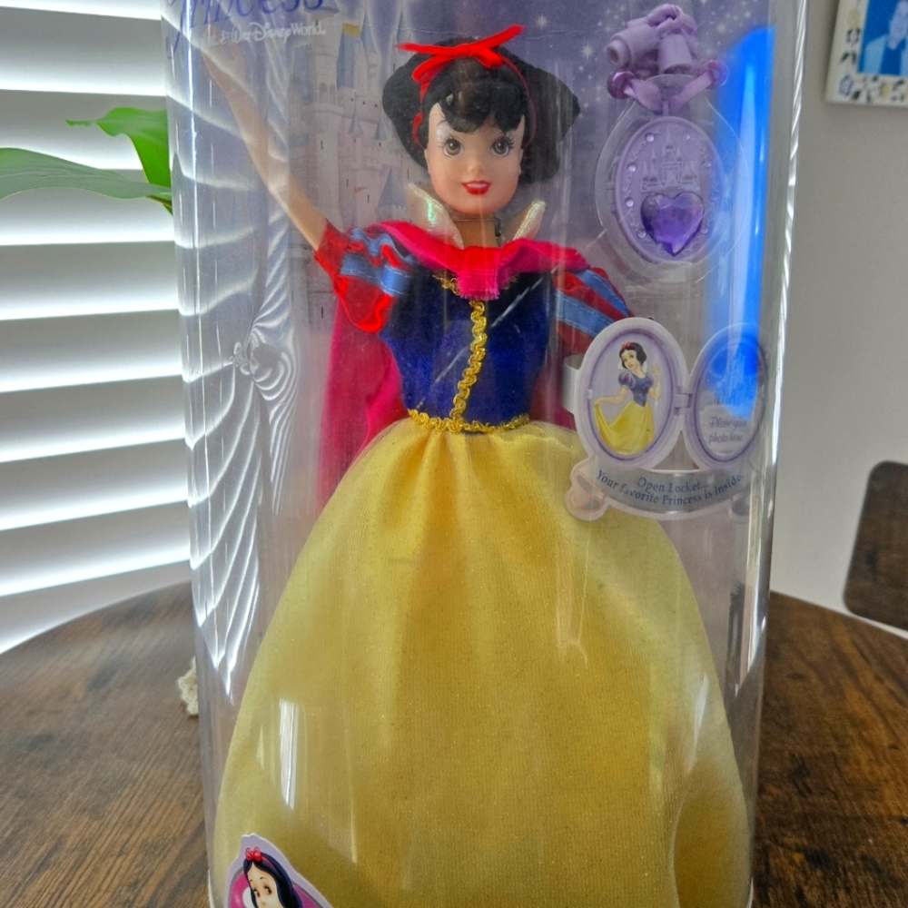 NEW RARE Disney Parks Snow White Doll with Purple Locket Disney Resorts